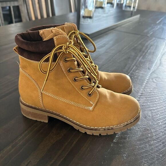 Girls or boys Size 3 hip hop work boot shoe Sophie Thunder - Picture 1 of 4